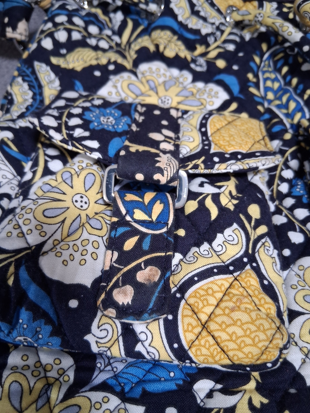 Vera Bradley Ellie Blue & Yellow Elephant Drawstring Crossbody Bag flap pockets - Picture 5 of 11